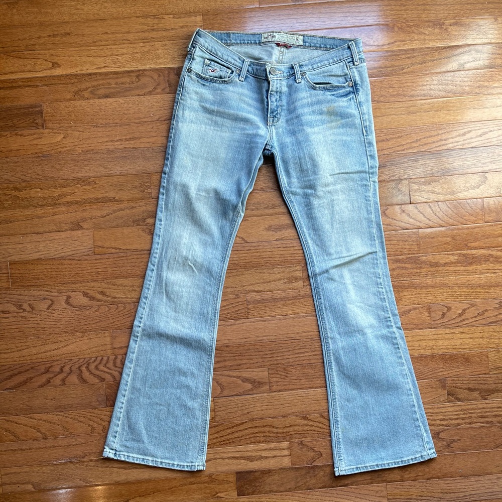 Lot of Hollister Jeans - Picture 8 of 11